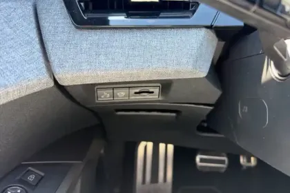 Photo 21 Peugeot 3008  Electrique 210 ch 73 kWh