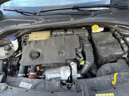 Photo 6 Citroën C3  BlueHDi 100 S&S BVM6 C-Series