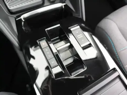 Photo 23 Citroën C4  PureTech 130 S&S EAT8 Shine