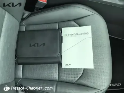 Photo 15 Kia Niro  1.6 GDi 141 ch HEV DCT6 Premium
