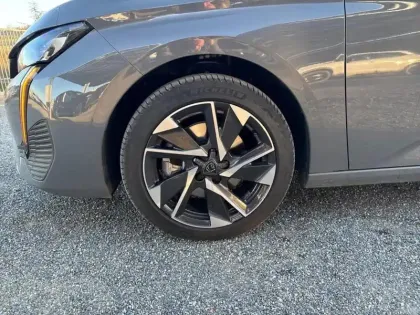 Photo 14 Peugeot 308  SW Hybrid 145 e-DCS6 Allure