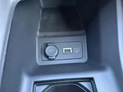 Photo 18 Peugeot 308  SW Hybrid 145 e-DCS6 Allure