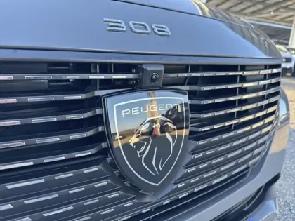 Photo 27 Peugeot 308  SW Hybrid 145 e-DCS6 Allure