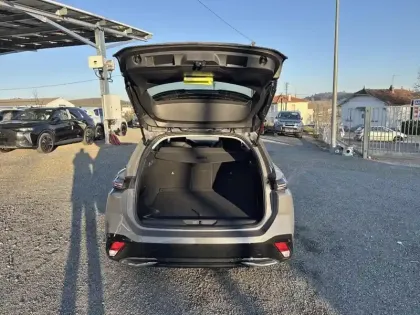 Photo 7 Peugeot 308  SW Hybrid 145 e-DCS6 Allure