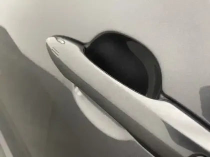 Photo 19 Toyota Yaris Hybride 116h Dynamic