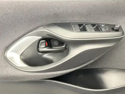 Photo 16 Toyota Yaris Hybride 116h Dynamic