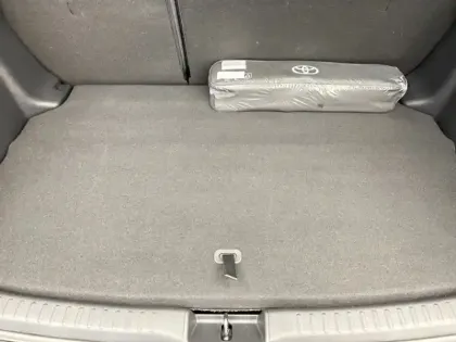 Photo 8 Toyota Yaris Hybride 116h Dynamic