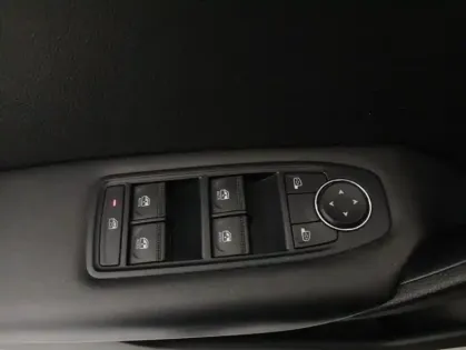 Photo 19 Renault Captur E-Tech 145 - 21 Business