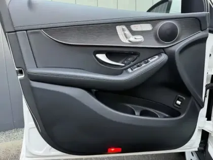 Photo 21 Mercedes Classe GLC SUV 300de 4MATIC Avantgarde Line