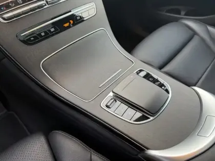 Photo 30 Mercedes Classe GLC SUV 300de 4MATIC Avantgarde Line