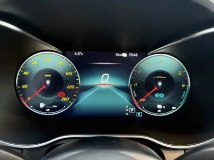 Photo 36 Mercedes Classe GLC SUV 300de 4MATIC Avantgarde Line