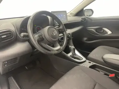 Photo 18 Toyota Yaris Hybride 116h Dynamic