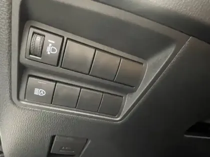 Photo 12 Toyota Yaris Hybride 116h Dynamic