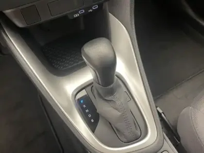 Photo 15 Toyota Yaris Hybride 116h Dynamic