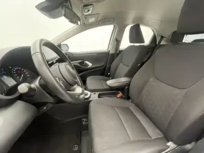 Photo 17 Toyota Yaris Hybride 116h Dynamic