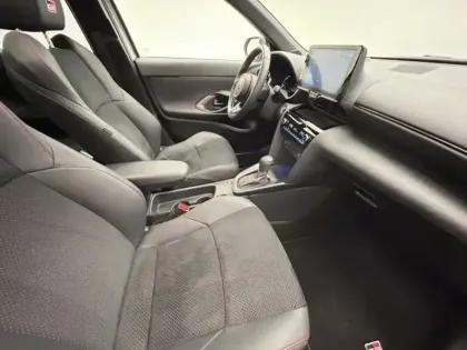 Photo 21 Toyota Yaris Hybride 1.5 HYBRID 116H GR SPORT / SMART CONNECT