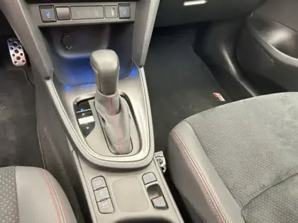 Photo 18 Toyota Yaris Hybride 1.5 HYBRID 116H GR SPORT / SMART CONNECT