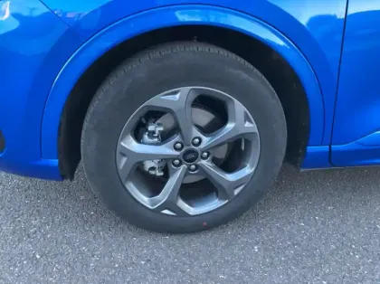 Photo 13 Ford Kuga 2.5 Duratec 180ch Hybrid FlexiFuel ST-Line Powershift