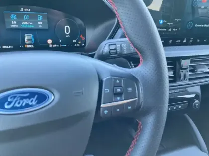 Photo 17 Ford Kuga 2.5 Duratec 180ch Hybrid FlexiFuel ST-Line Powershift