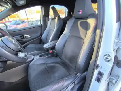 Photo 18 Toyota Yaris Hybride 116h GR SPORT