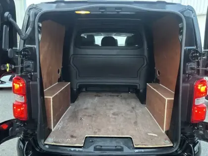 Photo 9 Toyota Proace 2.0 D MED Cab Approf 180 D-4D AUTO BUSIN