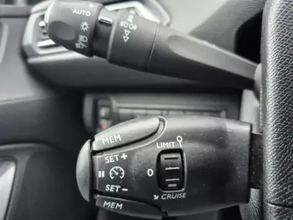 Photo 12 Peugeot 308 II PureTech 110 S&S STYLE