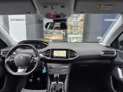 Photo 23 Peugeot 308 II PureTech 110 S&S STYLE