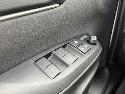 Photo 19 Toyota Yaris Hybride 1.5 HYBRID 116H DESIGN / PACK CARGO