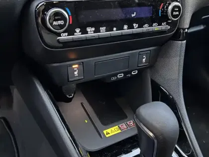 Photo 17 Toyota Yaris Gén. IV Ph1 NG Collection 5