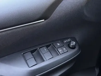 Photo 21 Toyota Yaris Gén. IV Ph1 NG Collection 5