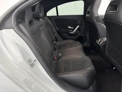 Photo 26 Mercedes CLA 250 e 218ch AMG Line 8G-DCT Suréquipée + Toit ouvrant