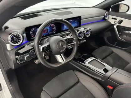 Photo 12 Mercedes CLA 250 e 218ch AMG Line 8G-DCT Suréquipée + Toit ouvrant