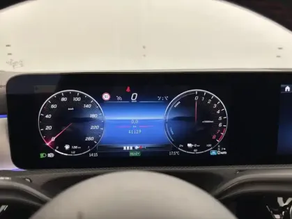 Photo 15 Mercedes CLA 250 e 218ch AMG Line 8G-DCT Suréquipée + Toit ouvrant