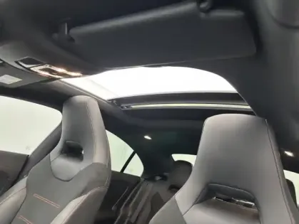 Photo 21 Mercedes CLA 250 e 218ch AMG Line 8G-DCT Suréquipée + Toit ouvrant