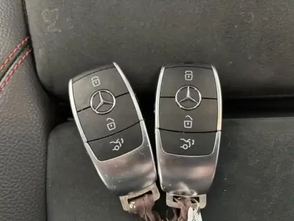 Photo 20 Mercedes CLA 250 e 218ch AMG Line 8G-DCT Suréquipée + Toit ouvrant