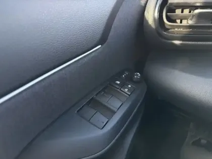 Photo 11 Toyota Yaris Hybride 1.5 HYBRID 116H DESIGN / PACK CARGO