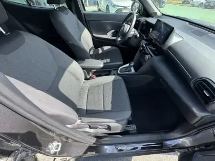 Photo 15 Toyota Yaris Hybride 1.5 HYBRID 116H DESIGN / PACK CARGO