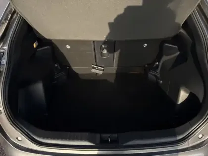 Photo 9 Toyota Yaris Hybride 1.5 HYBRID 116H DESIGN / PACK CARGO