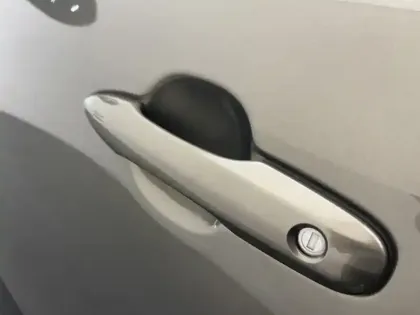 Photo 21 Toyota Yaris Hybride 1.5 HYBRID 116H DESIGN