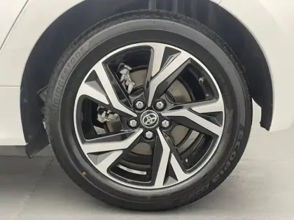 Photo 8 Toyota Yaris Hybride 116h Design