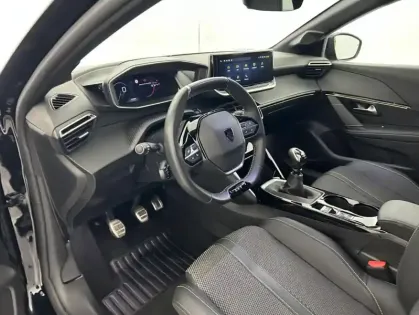 Photo 13 Peugeot 208 1.2 PureTech 100ch S&S GT