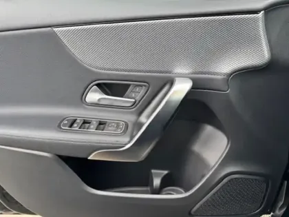 Photo 10 Mercedes Classe A 180 d Progressive Line