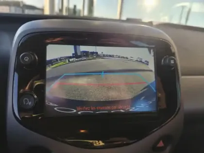 Photo 16 Toyota Aygo x-play 1.0 72 ch