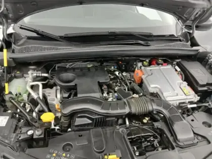 Photo 18 Renault Captur E-Tech full hybrid 145 Techno