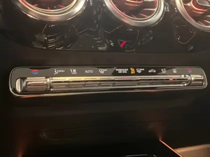 Photo 12 Mercedes GLA 250 e Progressive Line