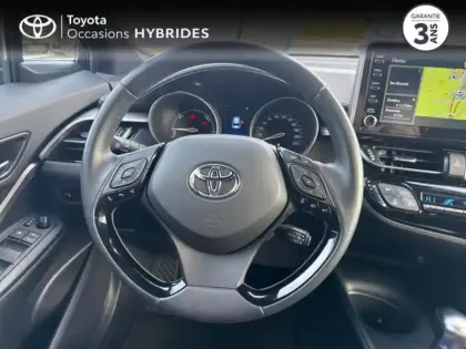 Photo 8 Toyota C-HR  2.0 Hybride 184ch Dynamic Ultimate E-CVT