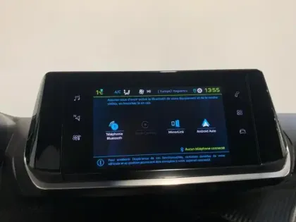 Photo 12 Peugeot 208  e- 136ch Style