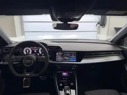 Photo 11 Audi A3  Sportback 35 TFSI 150ch Mild Hybrid S line S tronic 7