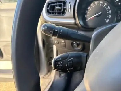 Photo 14 Citroën C3  1.2 PureTech 83ch S&S Feel 122-123g