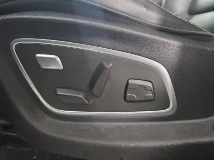 Photo 11 Renault Scenic  1.3 TCe 160ch FAP Initiale Paris